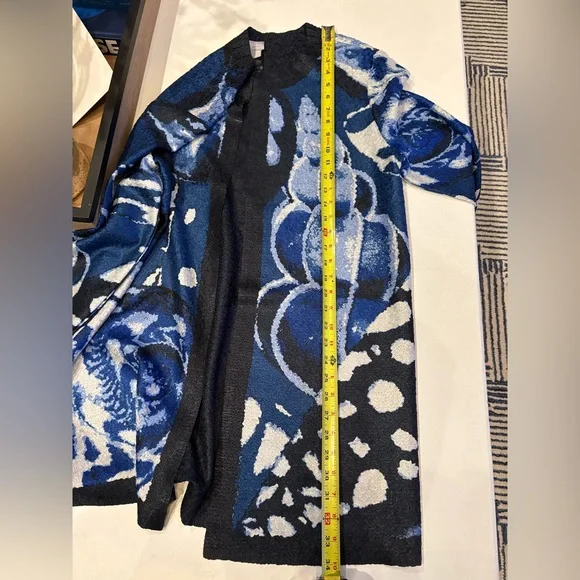 Chico's Travelers Blue and Black and solid black reversible long Cardigan 12P - Picture 5 of 10